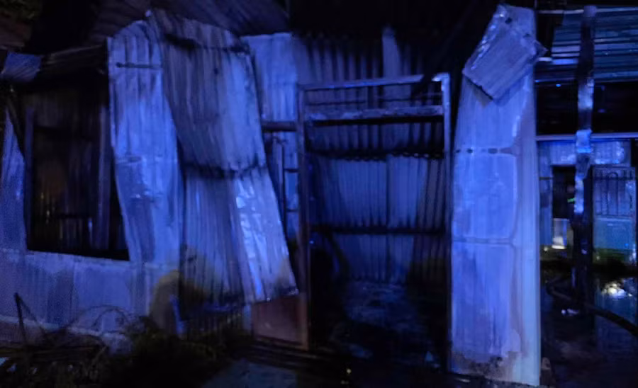 Ngôi nhà bị thiêu rụi. Ảnh: Hà Phương