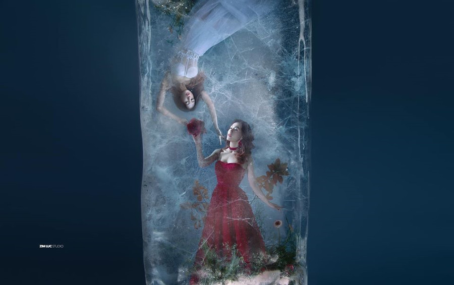 "Bởi mỗi người phụ nữ sinh ra đã là một đoá hoa. Vậy nên hãy tự tin toả hương, khoe sắc theo cách riêng của mình", Phương Oanh chia sẻ khi đăng tải bộ ảnh. Ảnh: Zimluc. "Bởi mỗi người phụ nữ sinh ra đã là một đoá hoa. Vậy nên hãy tự tin toả hương, khoe sắc theo cách riêng của mình", Phương Oanh chia sẻ khi đăng tải bộ ảnh. Ảnh: Zimluc.