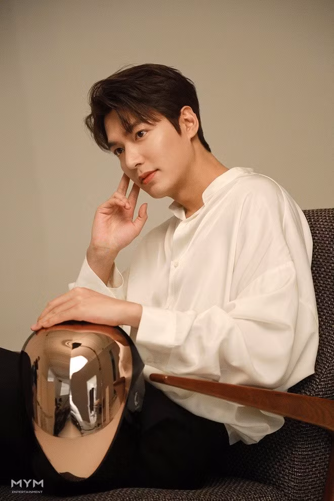  Đây cũng là bộ phim đầu tiên có sự tham gia của Lee Min Ho sau khi xuất ngũ hồi tháng 4.2019. Ảnh: MYM. 