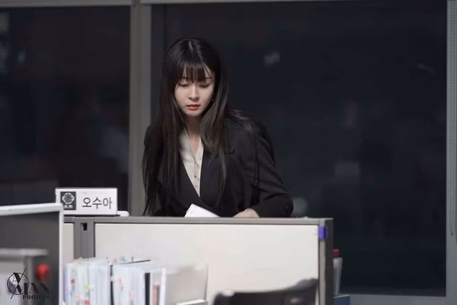 Nữ diễn viên Kwon Nara xinh đẹp nổi bật với hình ảnh tại hậu trường. Ảnh: T. L.
