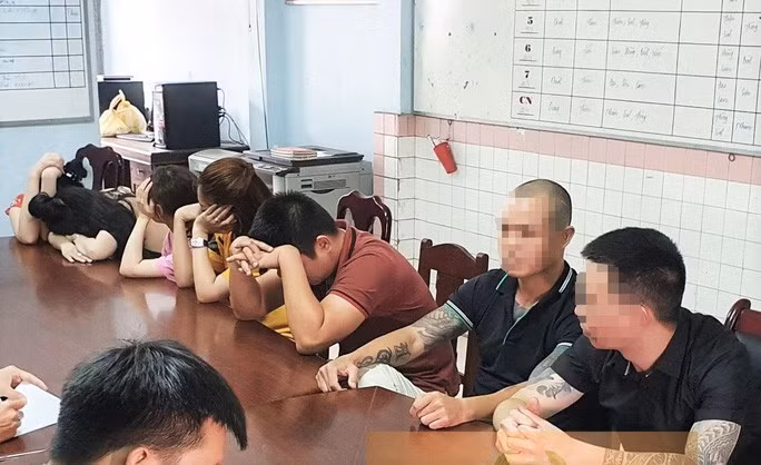  Nhóm đối tượng lấy khách sạn làm động lắc tại cơ quan công an