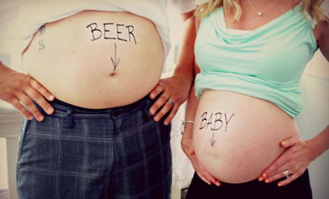 Bụng bia của quý ông có thể là vật cản cho bụng bầu của vợ họ (Ảnh minh họa từ Internet)