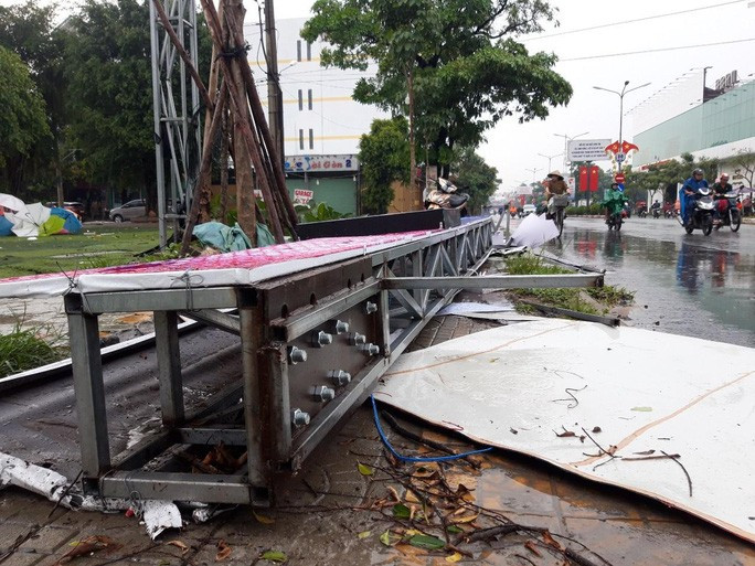  Đến trưa cùng ngày vụ cháy đã được dập tắt.