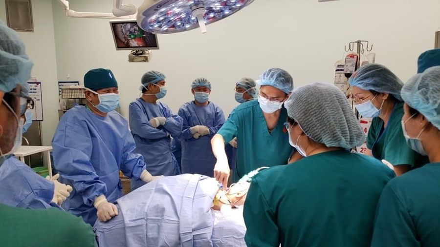 Đại phẫu đã thành công bước đầu.