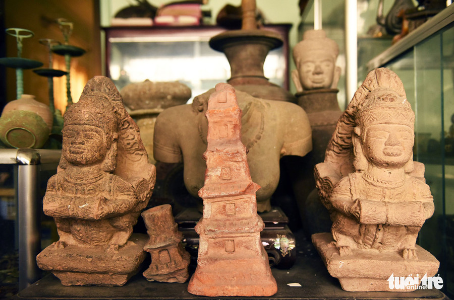  Những món đồ độc đáo được anh trưng bày tại gia - Ảnh: DUYÊN PHAN