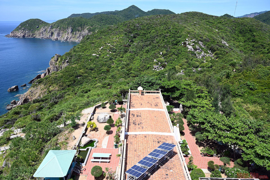 Đặc biệt, Đại Lãnh còn là điểm A8 đường cơ sở để tính chiều rộng lãnh hải của lục địa Việt Nam, theo luật Biển Việt Nam. Đặc biệt, Đại Lãnh còn là điểm A8 đường cơ sở để tính chiều rộng lãnh hải của lục địa Việt Nam, theo luật Biển Việt Nam.