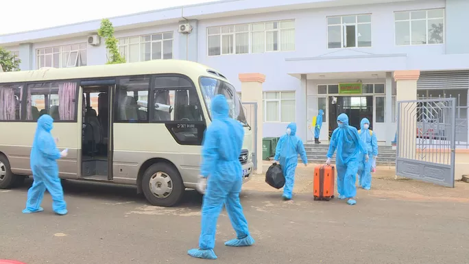 23 người tiếp xúc gần với nữ sinh viên mắc Covid-19 được cách ly