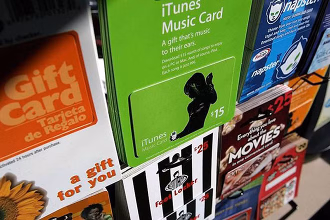 Apple được cho là có thể kiểm soát các giao dịch lừa đảo với thẻ quà tặng iTunes ẢNH: AFP