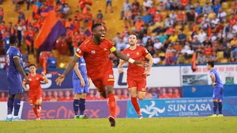 Samson ghi bàn giúp Thanh Hóa giành chiến thắng