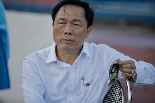 Bầu Đệ sẵn sàng đáo tụng đình với HLV Fabio Lopez