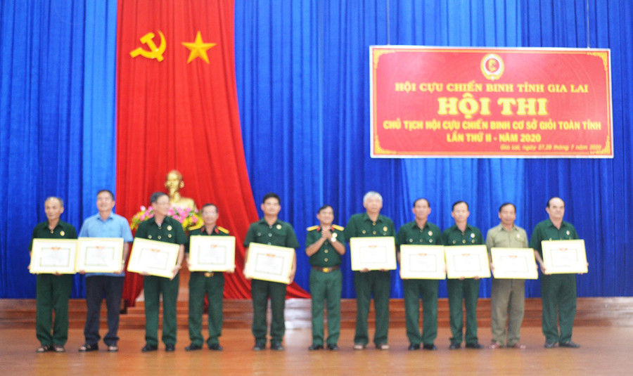 Đại tá Nay Hứ-Chủ tịch Hội CCB tỉnh-Trưởng ban Tổ chức Hội. Ảnh: Hoàng Minh