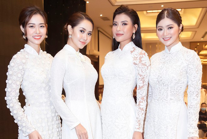 Dàn mỹ nhân đình đám của phim truyền hình xuất hiện đầy ấn tượng, tự tin tạo dáng trong tà áo dài của Minh Châu. Ảnh: PHAN TIẾN VŨ