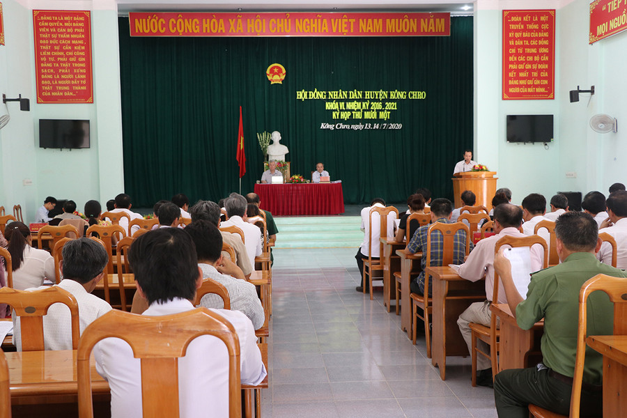 Quang cảnh kỳ họp thứ 11 HĐND huyện Kông Chro khóa VI (nhiệm kỳ 2016-2021). Ảnh: Ngọc Minh Quang cảnh kỳ họp thứ Mười một, khóa VI, nhiệm kỳ 2016-2021, HĐND huyện Kông Chro. Ảnh: Ngọc Minh