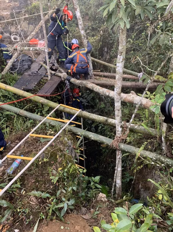 Hiện trường vụ cứu hộ tại Hà Giang - Ảnh: VĂN HÀ