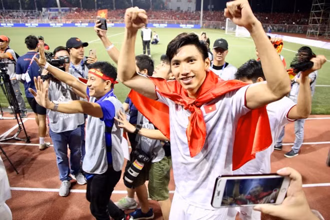 Văn Hậu về nước là tin vui với HLV Park Hang-seo. Ảnh: ĐỘC LẬP