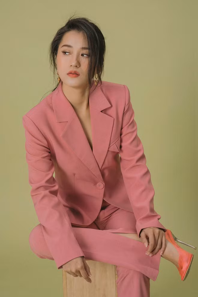 Nhan sắc ngày càng thăng hạng của Lâm Vỹ Dạ sau khi giảm cân ẢNH: NVCC