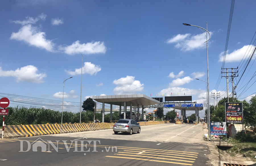 Trạm thu phí Ea Kar.