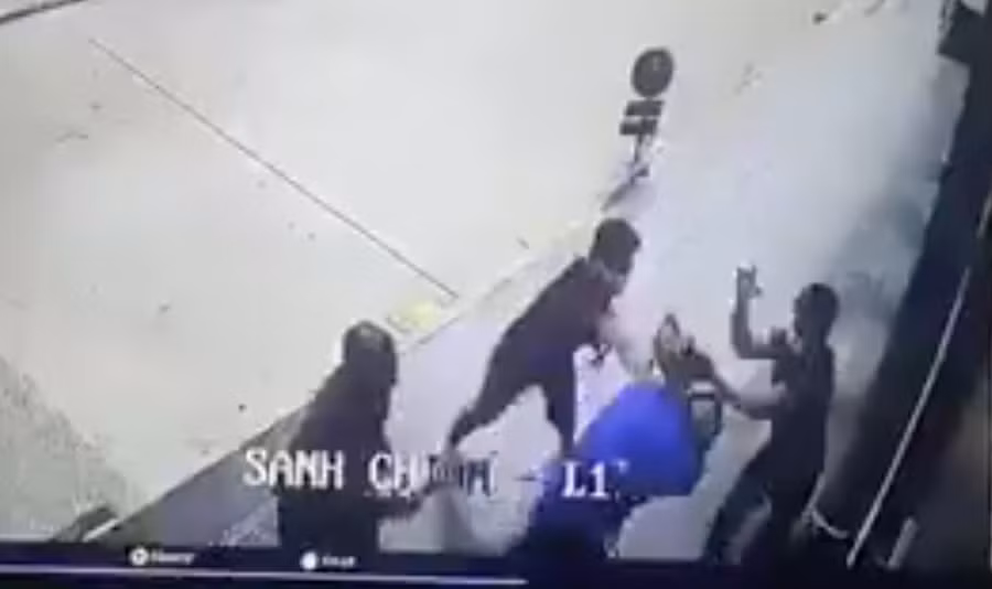 Hình ảnh vụ hỗn chiến được camera an ninh ghi lại