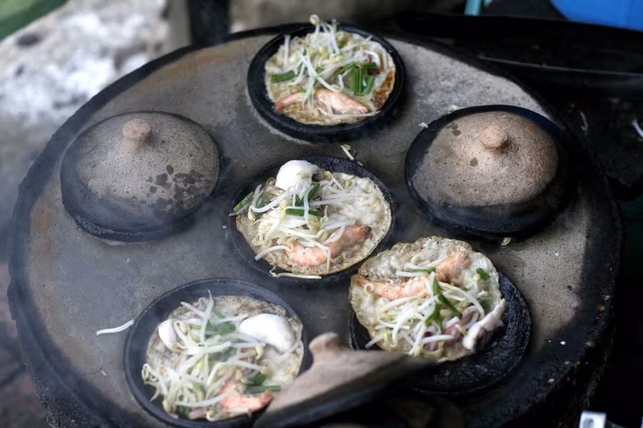 Bánh xèo Phan Rang. Ảnh: GIA TIẾN