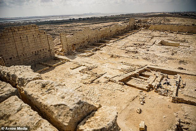 Hiện trường ngôi đền cổ - ảnh: ARROW MEDIA Hiện trường ngôi đền cổ - ảnh: ARROW MEDIA