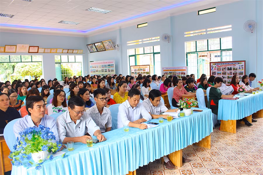 Quang cảnh hội nghị. Ảnh: Hồng Thi