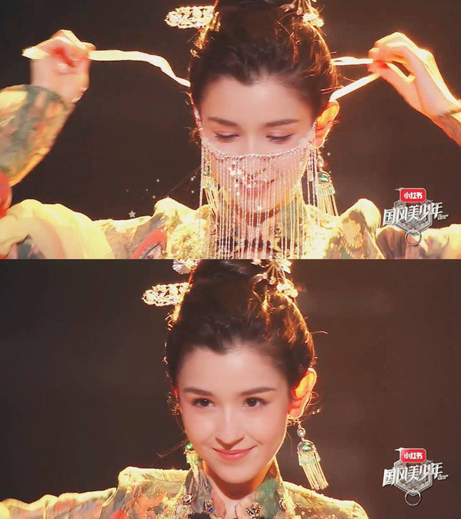 Ngoài là đối thủ 