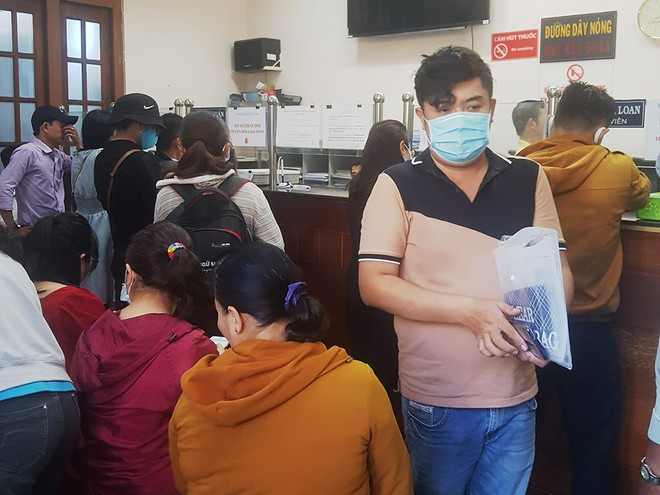 Khu vực trả kết quả đăng ký giấy phép kinh doanh tại Sở KH-ĐT TP.HCM - Ảnh: Trác Rin