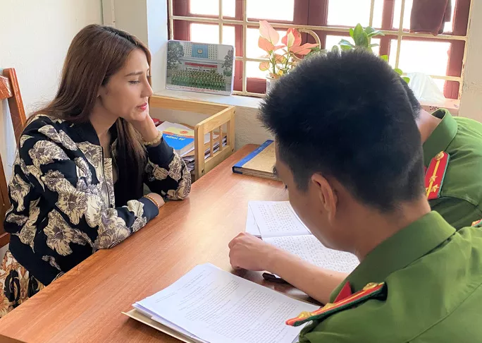 Đây là đường dây mua bán dâm chuyên nghiệp mà Công an tỉnh Thanh Hóa phải lập án để điều tra Đây là đường dây mua bán dâm chuyên nghiệp mà Công an tỉnh Thanh Hóa phải lập án để điều tra