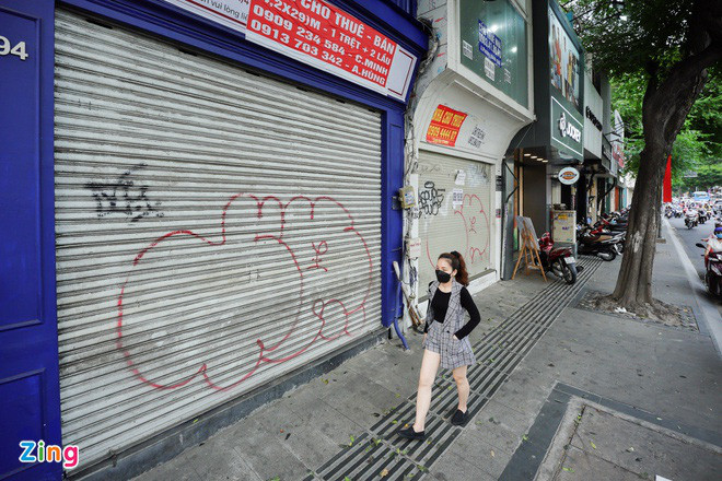 Một số mặt bằng nhà phố cho thuê tại khu trung tâm TP.HCM vẫn chưa có khách thuê. Ảnh: Chí Hùng.