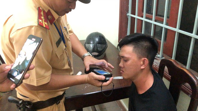 Hoàng đã sử dụng rượu bia trước đó và cố tình vượt chốt 911. Ảnh: NGUYỄN TÚ