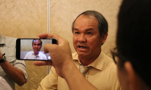 Bầu Đức chia sẻ tại lễ khai trương quán cafe