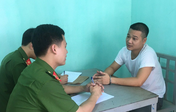 Công an lấy lời khai của bị can Phạm Văn Ân - Ảnh Công an tỉnh Thanh Hóa cung cấp Công an lấy lời khai của bị can Phạm Văn Ân - Ảnh Công an tỉnh Thanh Hóa cung cấp