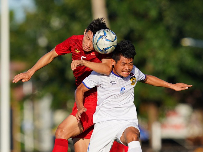 Văn Hậu vẫn được đánh giá số 1 ở vị trí hậu vệ trái tuyển Việt Nam. Ảnh: ĐỘC LẬP