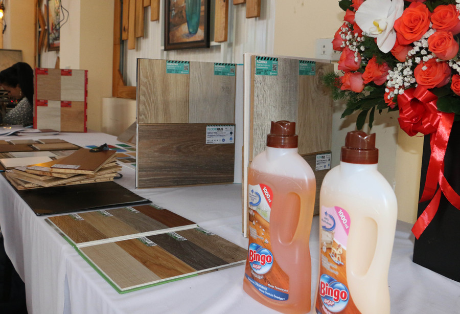 Hầu hết các sản phẩm của Floordi được sản xuất theo tiêu chuẩn châu Âu để người dân lựa chọn. Ảnh: Q.T Hầu hết các sản phẩm của Floordi được sản xuất theo tiêu chuẩn Châu Âu để người dân lựa chọn. Ảnh: Q.T