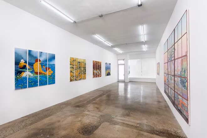  Đài phát thanh KCRW cho rằng những bức tranh trong triển lãm 'Facing New Axes' gần như tiên tri trước khủng hoảng toàn cầu và làn sóng biểu tình ở Mỹ - Ảnh: Hunter Shaw Fine Art