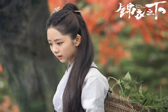 Đàm Tùng Vận cũng trở thành nữ diễn viên được yêu thích nhất đầu năm 2020.