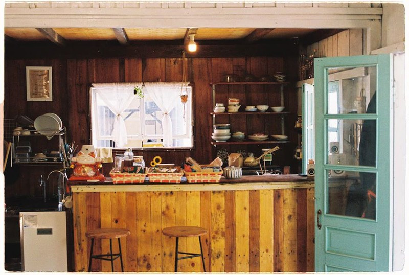 Minh Tâm kể, sống trong ngôi nhà cũng là sống lại những ký ức của quãng thời gian đi lòng vòng thành phố, mắt chăm chăm vào các bãi rác hai bên đường để xem người ta có vứt thứ gì mà mình có thể tái chế được.