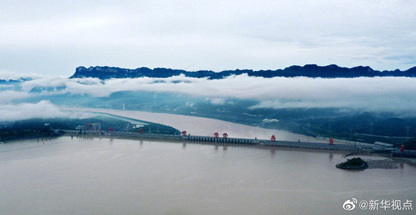 Đập Tam Hiệp chắn ngang sông Trường Giang trong ảnh chụp ngày 26-7 - Ảnh: THX Đập Tam Hiệp chắn ngang sông Trường Giang trong ảnh chụp ngày 26-7 - Ảnh: THX