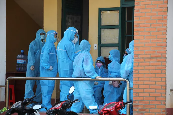 Các trường hợp đi cùng chuyến xe với nữ sinh viên mắc Covid-19 có kết quả âm tính lần 1 với SARS-CoV-2