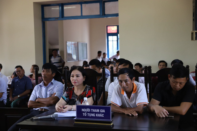 Phiên tòa thu hút nhiều người quan tâm Phiên tòa thu hút nhiều người quan tâm