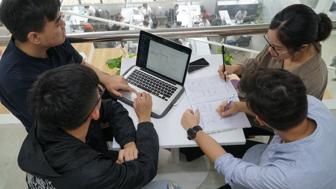 Thời gian để hoàn thiện Shareapy chỉ trong khoảng gần 3 tháng, lại rơi vào thời điểm cách ly xã hội nên nhóm gặp nhiều cản trở. Ảnh: LÊ NAM