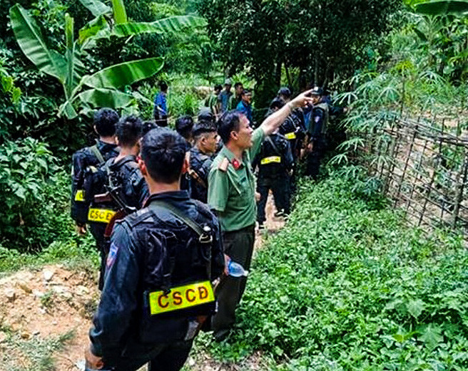 Cảnh sát truy bắt đối tượng cầm gậy đánh chết hàng xóm rồi bỏ trốn Cảnh sát truy bắt đối tượng cầm gậy đánh chết hàng xóm rồi bỏ trốn