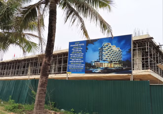 Nhiều dự án nghỉ dưỡng ven biển Nhật Lệ bị bỏ giữa chừng. Ảnh: TRƯƠNG QUANG NATR