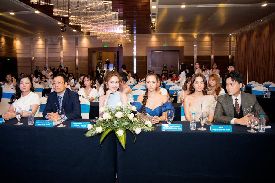 Sự kiện còn mang đến cho khách mời những kiến thức bổ ích từ các chuyên gia giàu kinh nghiệm qua phần hội thảo với chủ đề 