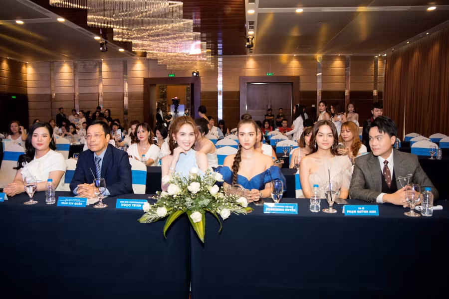 Sự kiện còn mang đến cho khách mời những kiến thức bổ ích từ các chuyên gia giàu kinh nghiệm qua phần hội thảo với chủ đề 