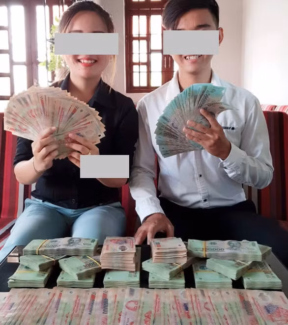 Bạn trẻ cần phải chủ động tìm hiểu thông tin, cần được giáo dục các giá trị đạo đức về kinh doanh để bảo vệ bản thân trước những cạm bẫy mà các công ty đa cấp bất chính giăng ra. Ảnh: Đ.H