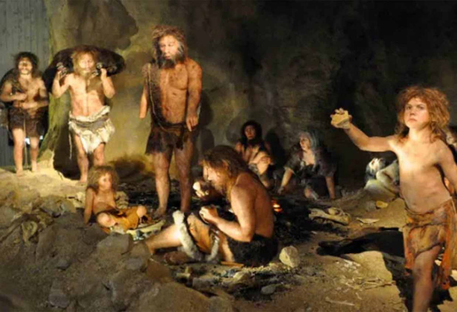 Người Neanderthals - ảnh: Tyler B. Tretsven