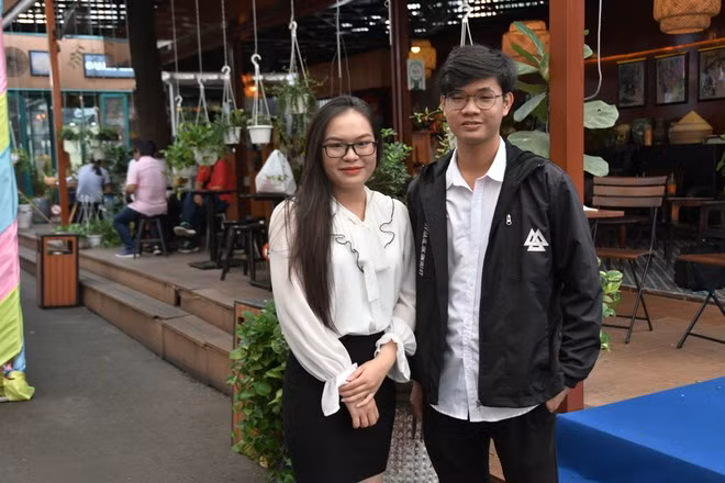 Mặc dù còn là sinh viên và gặp nhiều khó khăn về mặt tài chính nhưng cả 2 vẫn quyết tâm với dự án này và hy vọng sẽ sớm đưa sản phẩm ra thị trường Ảnh: HOA NỮ