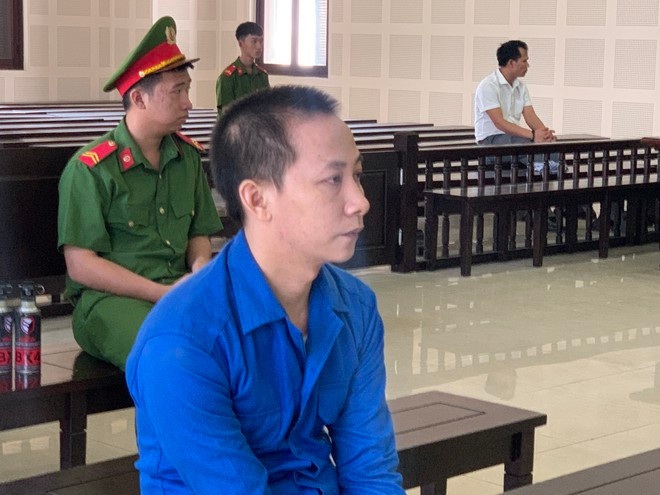 Cao Xuân Tom lãnh 9 năm tù - ẢNH: NGUYỄN TÚ Cao Xuân Tom lãnh 9 năm tù - ẢNH: NGUYỄN TÚ