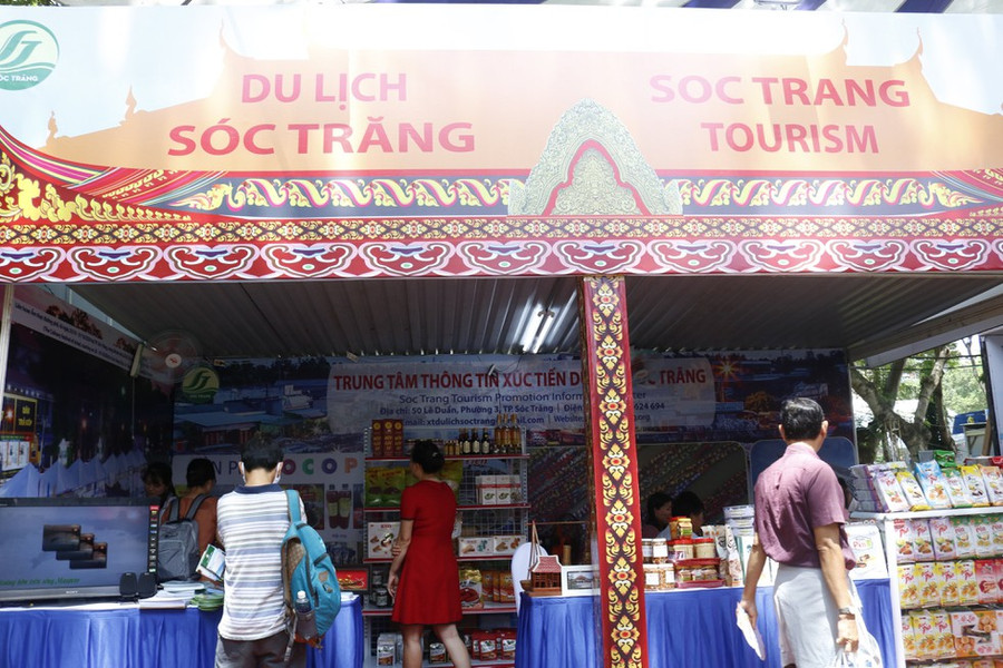 Gian hàng của Trung tâm Thông tin Xúc tiến Du lịch Sóc Trăng tại Ngày hội Du lịch ẢNH: HỒNG HẠNH